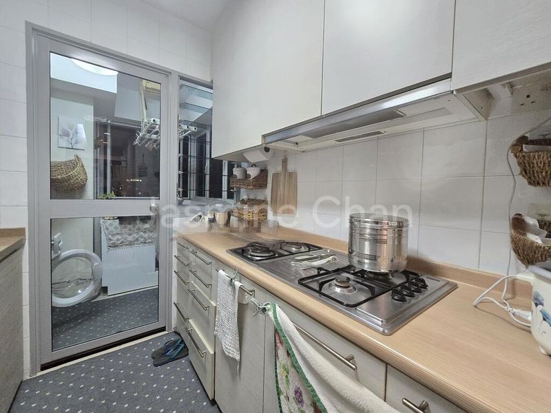 5 Room (5A) HDB for Sale in  518D Tampines Central 7 - Image 14